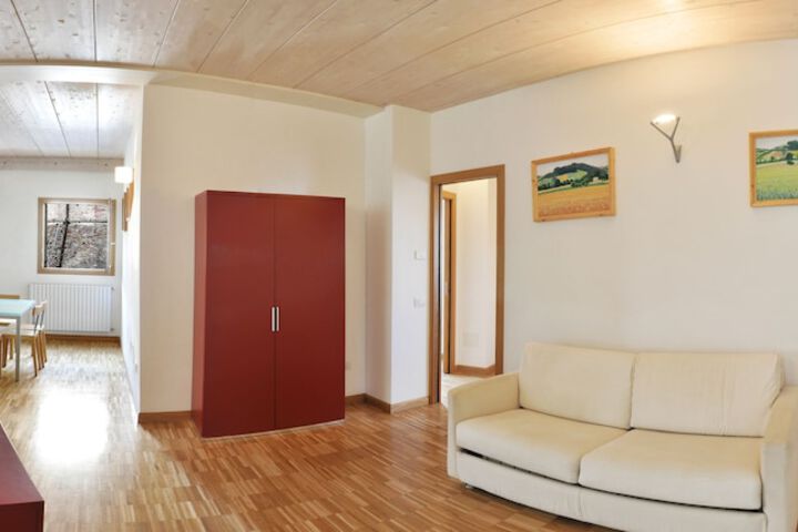 Room 53 of 161