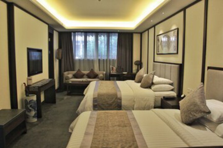 Room 44 of 63