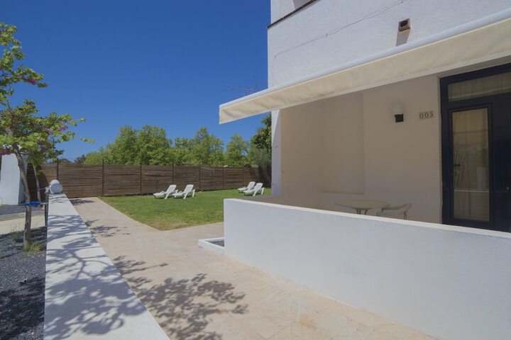 Terrace/Patio 60 of 104