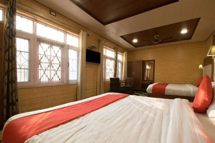 Room 6 of 15