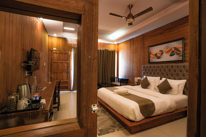 Room 34 of 86