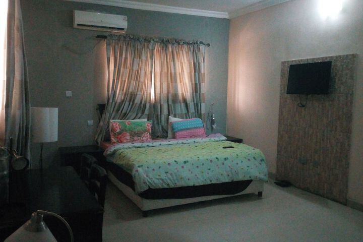 Room 19 of 27