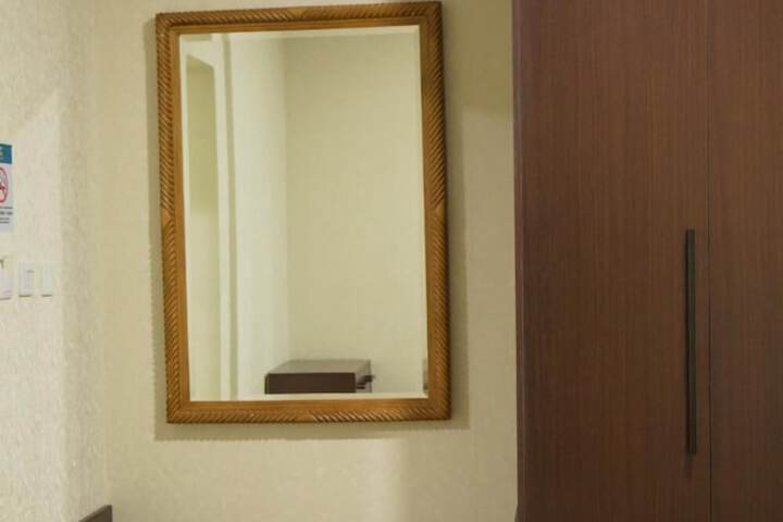 Room 8 of 22