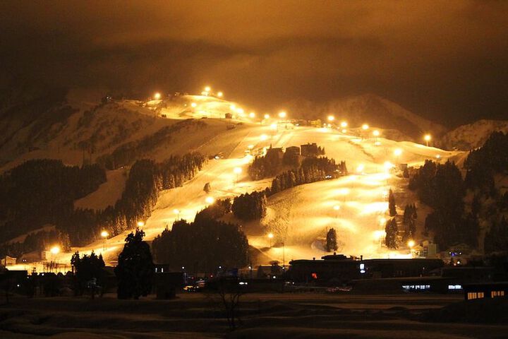 Snow and ski sports