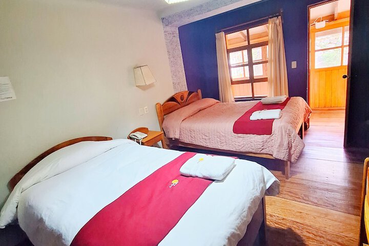 Room 3 of 32