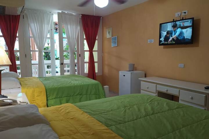 Room 13 of 37