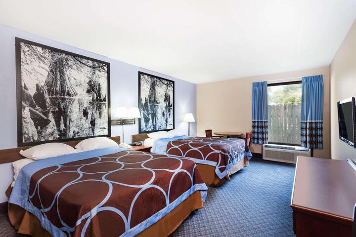 1 King Bed (9 of 11)