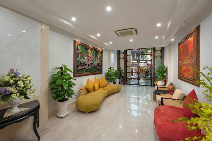 Guest Lobby