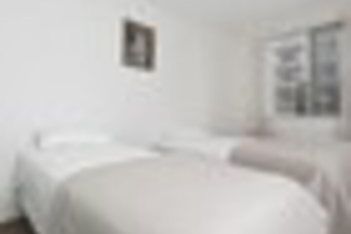 Room 20 of 255