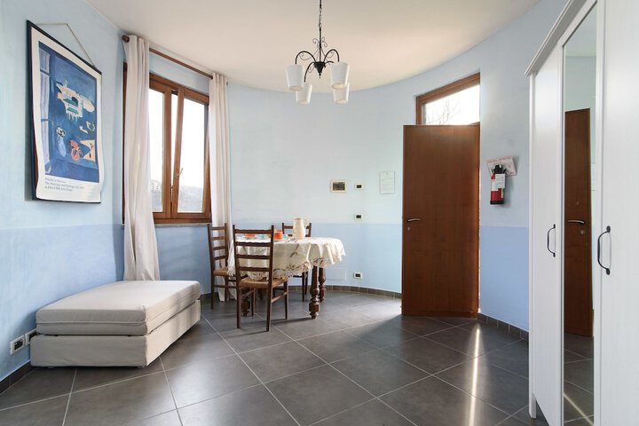 Room 26 of 82