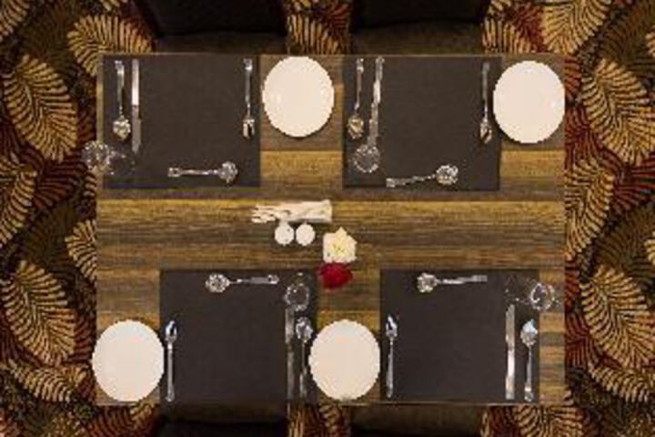 Dining 20 of 23