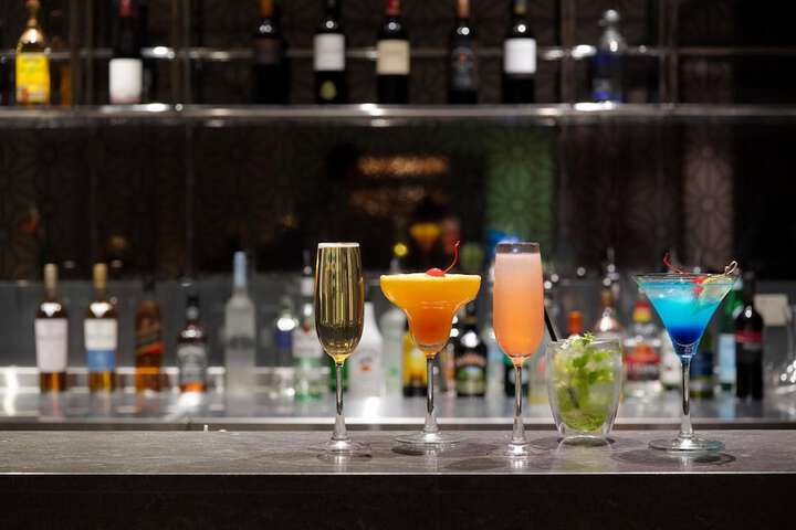 Lounge 63 of 87
