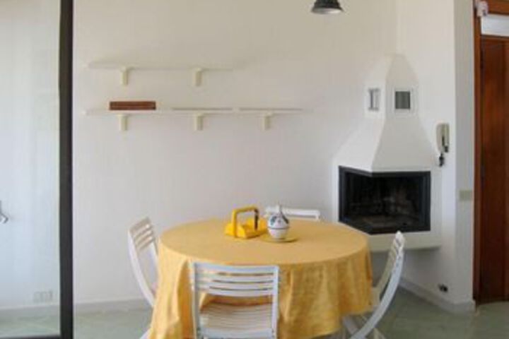 Room 8 of 17