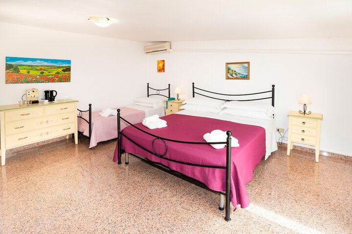 Room 3 of 36