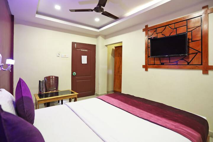Room 4 of 12