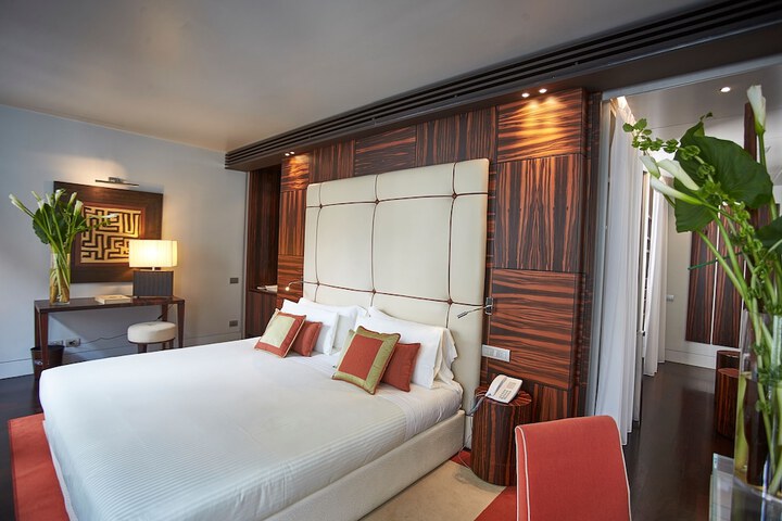 Room 10 of 43