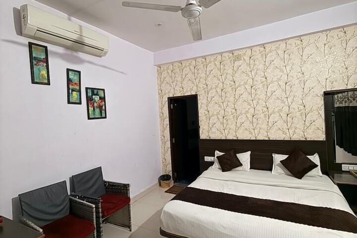 Room 7 of 29