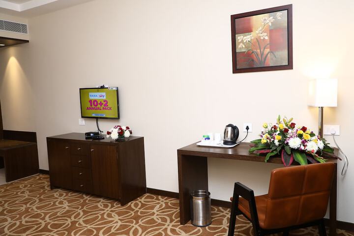 Room 16 of 37