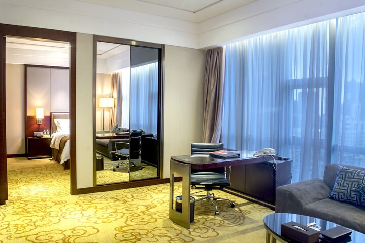 Room 10 of 71