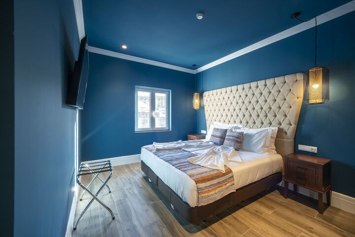 Room 8 of 23