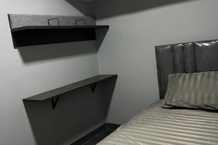 Room 6 of 38