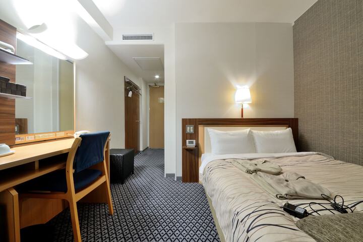 Room 5 of 31