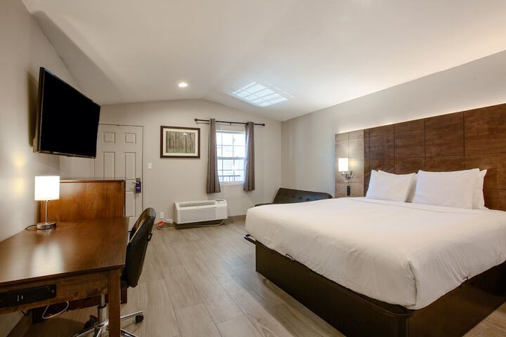 Room 43 of 85