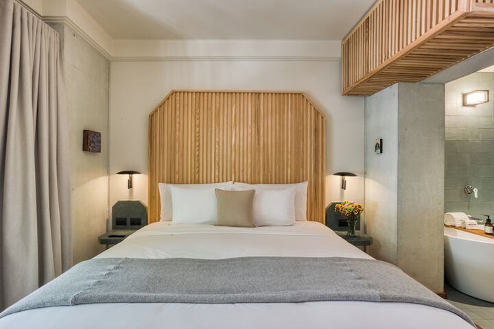 Room 36 of 120
