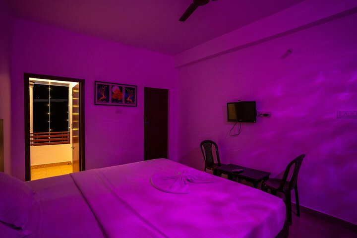 Room 7 of 27