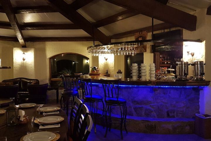 Dining 34 of 62