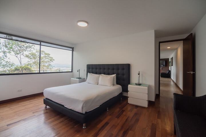 Room 28 of 184