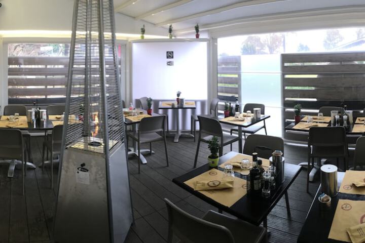 Breakfast area