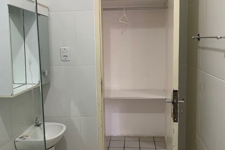 Room 18 of 29
