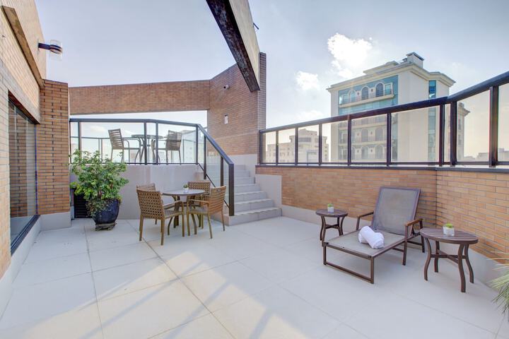 Hotel Pool