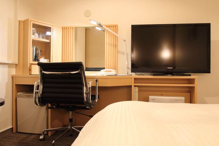 Room 10 of 43