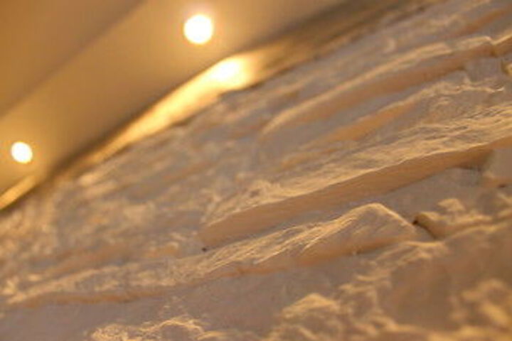 Room 136 of 191