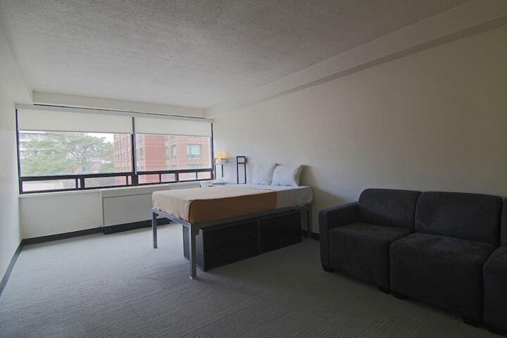 Room 15 of 31