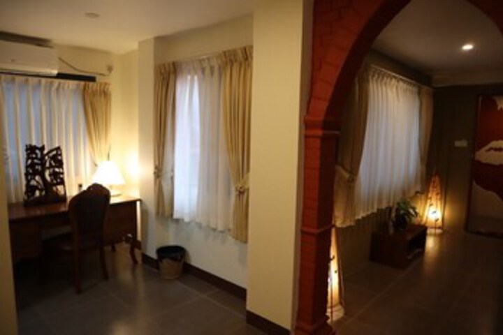 Room 19 of 32