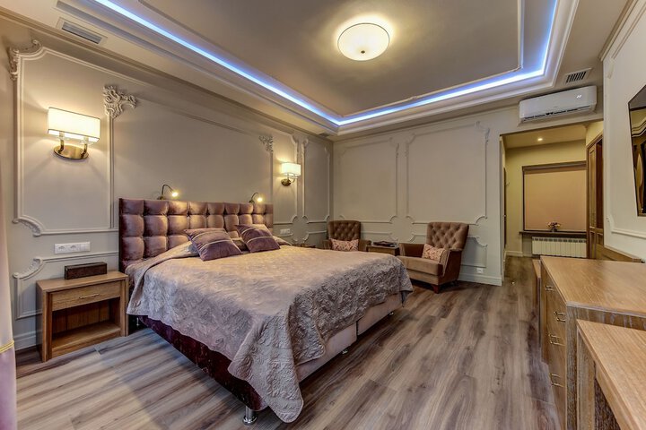 Room 28 of 75