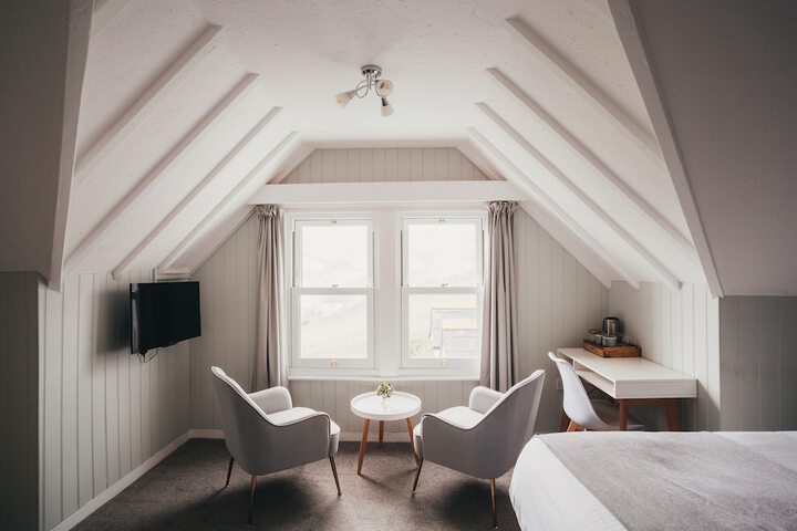 Room 43 of 83