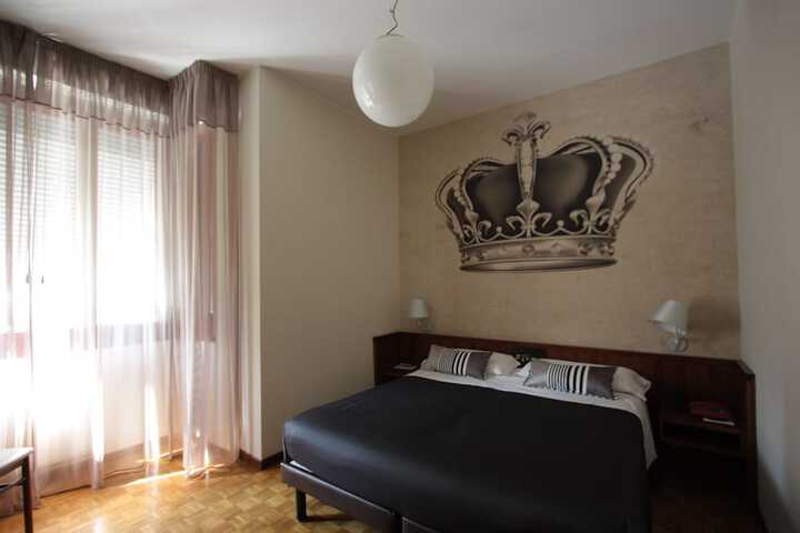 Room 13 of 60