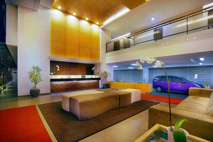 Lobby Photos
