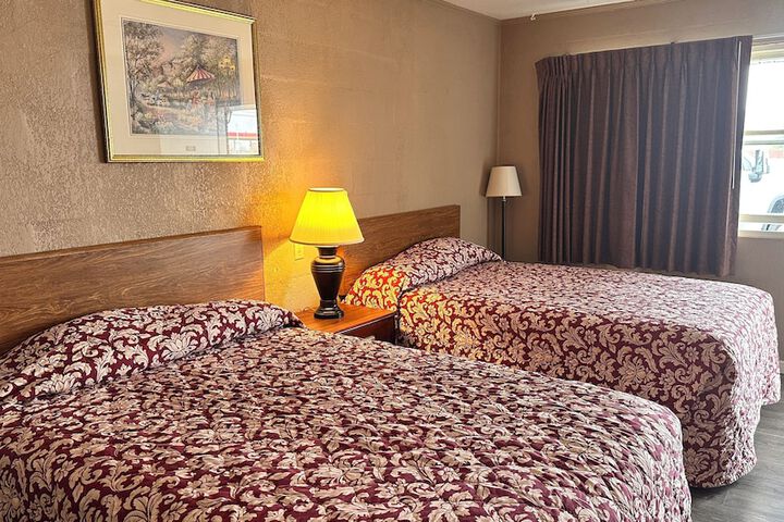 Room 13 of 21