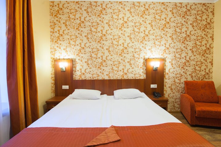 Room 10 of 121