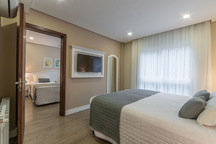 Room 35 of 123