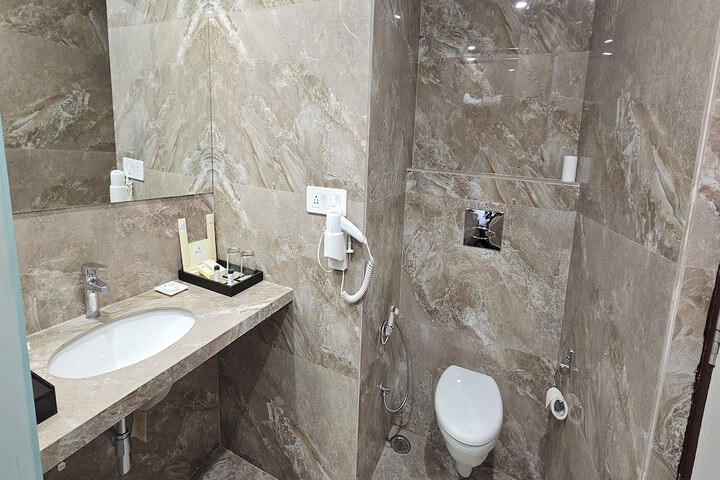 Room 75 of 190