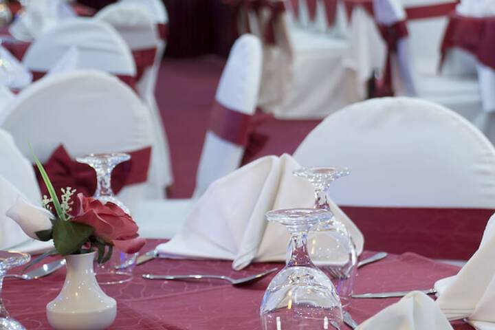 Ballroom/Hall 93 of 101