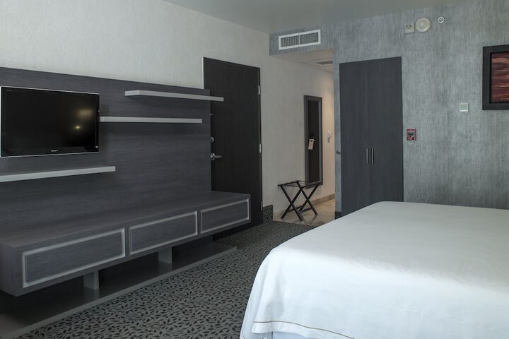 Room 14 of 67