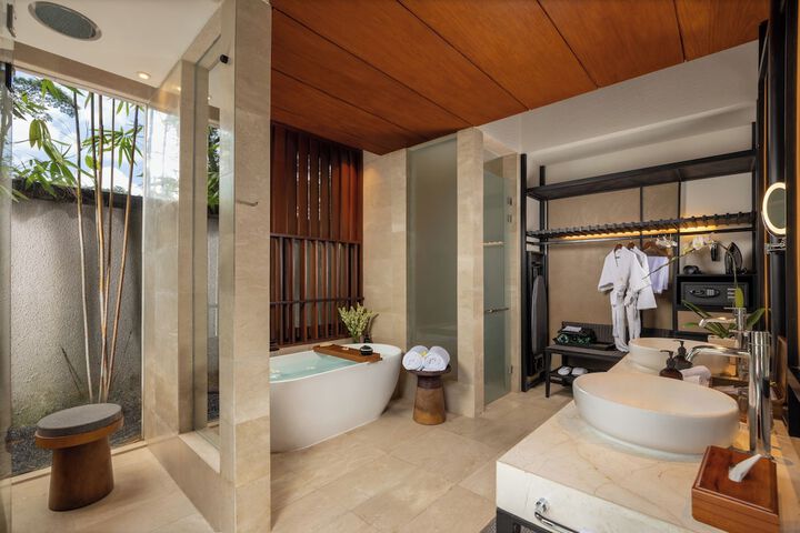 Room 43 of 80