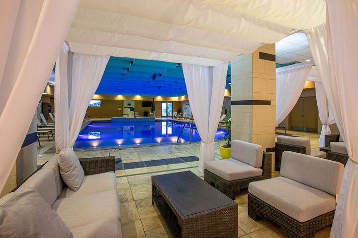 Pool Hotel